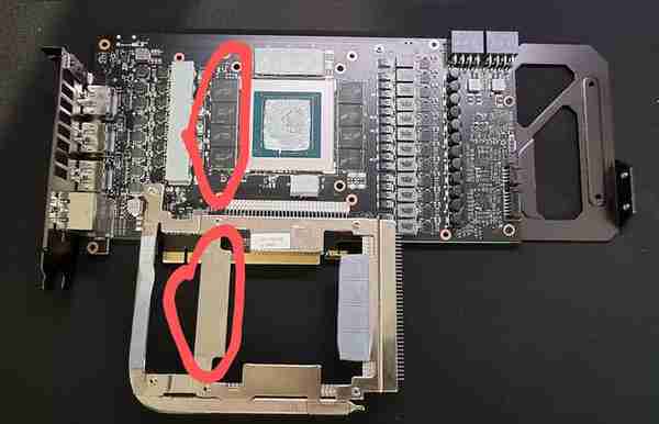 RTX 30系顯存過熱?有可能是導熱貼歪了或者根本沒貼